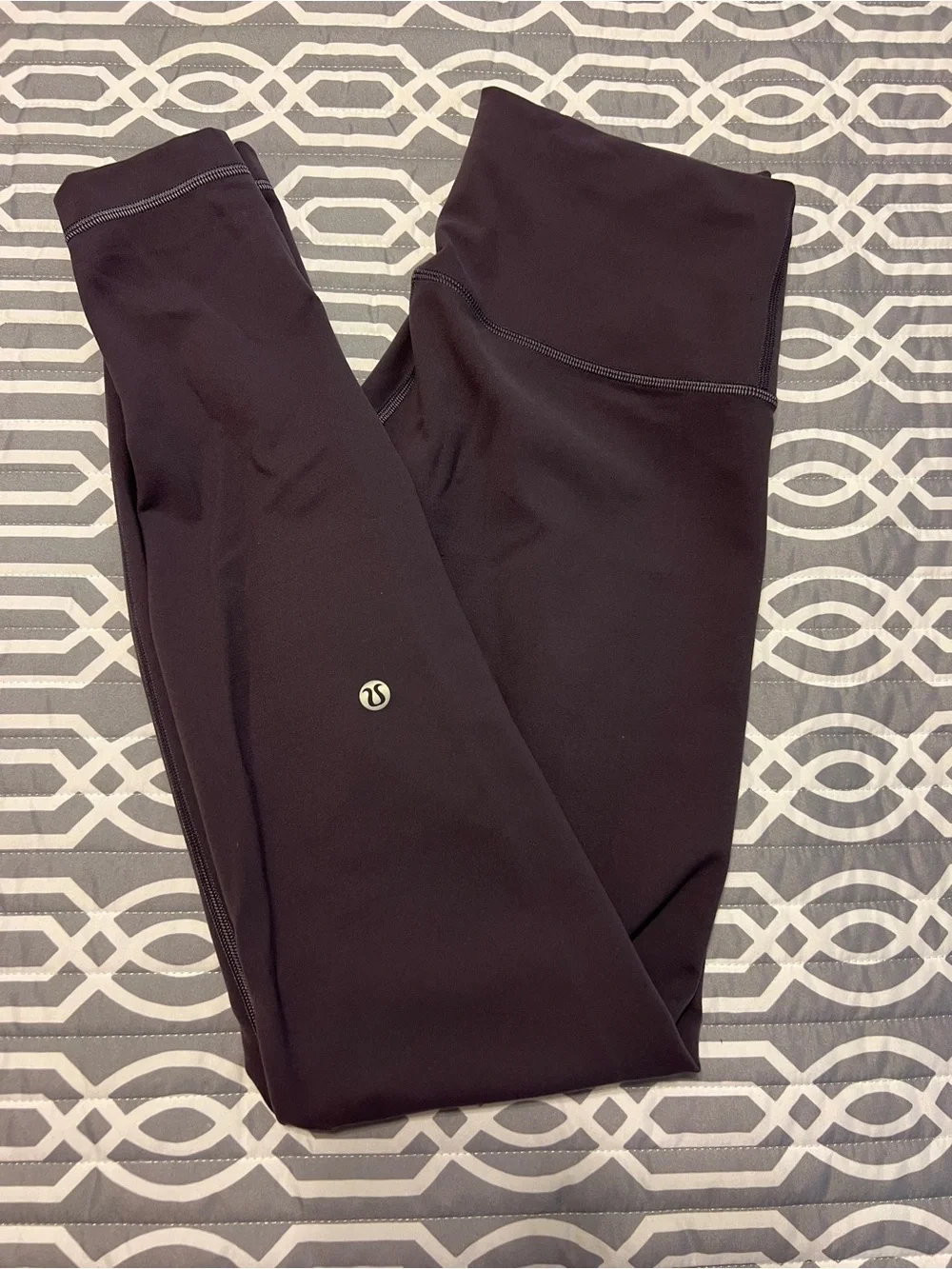 Lululemon Wunder Train High Rise 28 inch